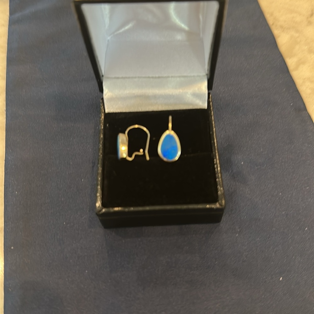 GORGEOUS 3.2 Carat Australian Opal 14k Earrings - Picture 2 of 3